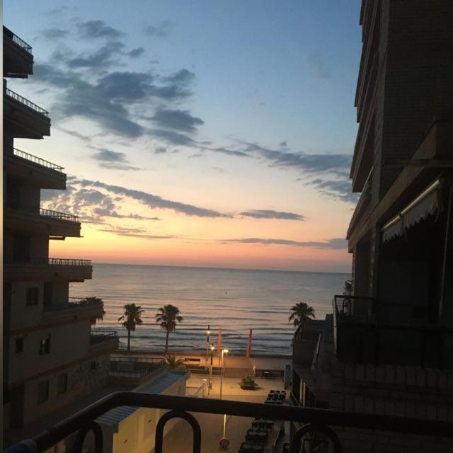 Apartamento Oropesa Del Mar En Primera Linea De Playa المظهر الخارجي الصورة